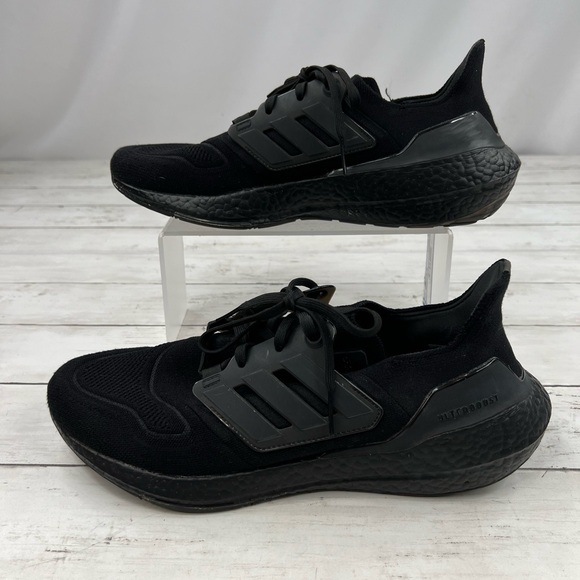 Adidas UltraBoost 22 Men’s Size 11 Triple Black Shoes Sneakers - Picture 4 of 12